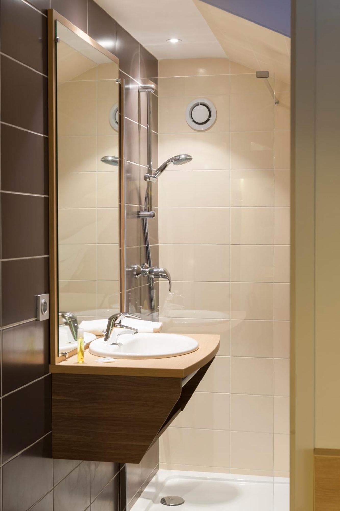 Brit Hotel Macon Centre Gare Ngoại thất bức ảnh