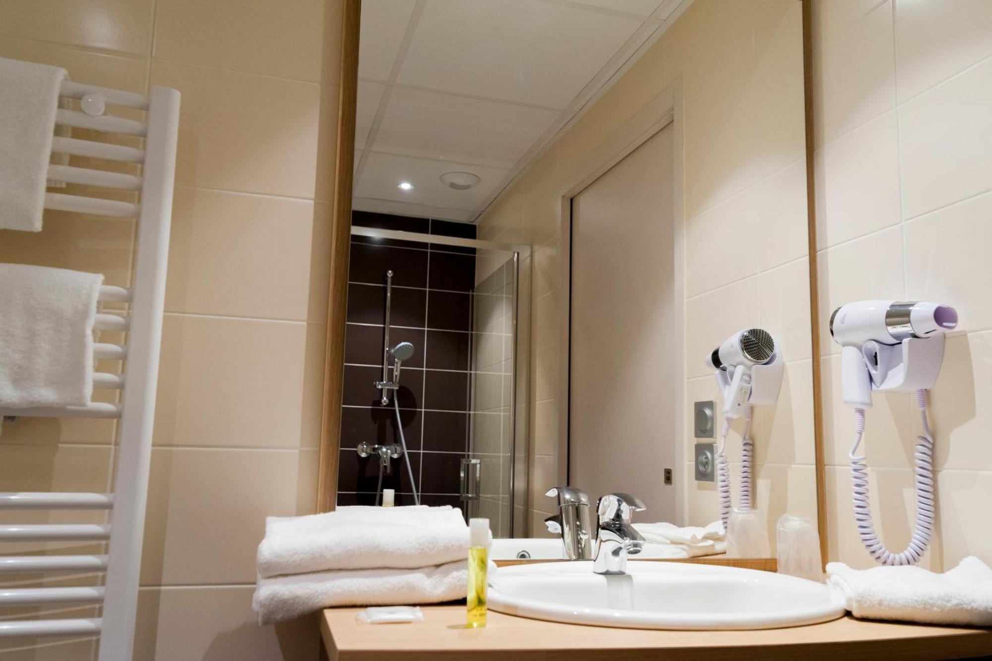 Brit Hotel Macon Centre Gare Ngoại thất bức ảnh